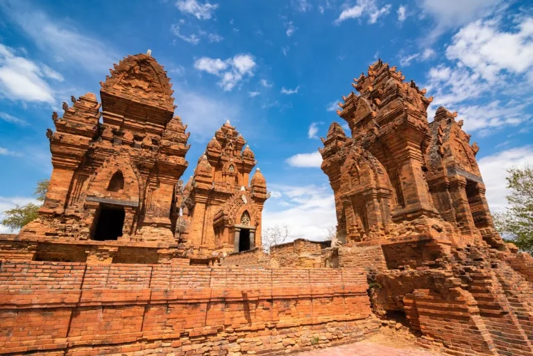 Top 7 Điểm Du Lịch Ninh Thuận Đẹp Nhất 2026 – Không Thể Bỏ Lỡ