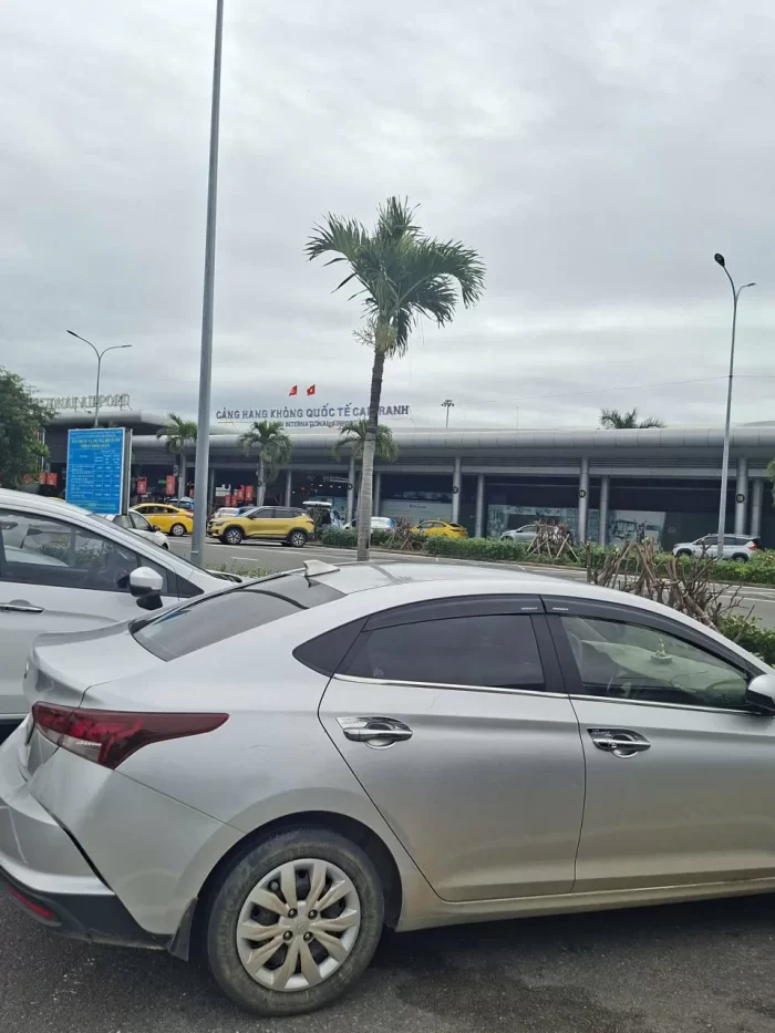 XE VĨNH HY ĐI SÂN BAY