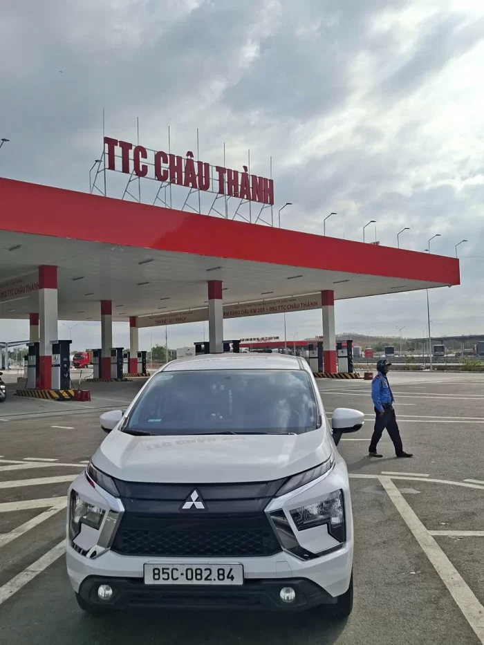 Thuê xe sân bay đi biển Bình Hưng