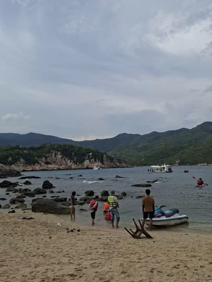 Thuê xe đưa đón bến xe Phan Rang đi Vĩnh Hy