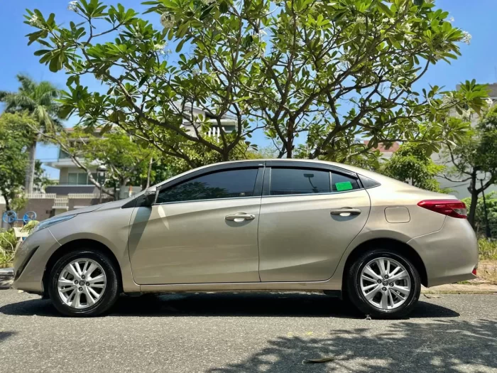 Xe 4 chỗ Nha Trang đi Vĩnh Hy