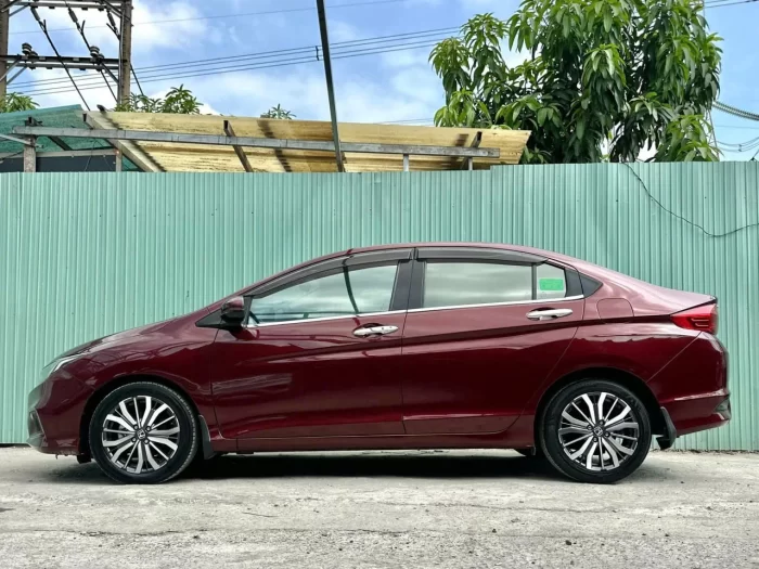 Thuê xe 4 chỗ ga tàu Phan Rang đi Vĩnh Hy