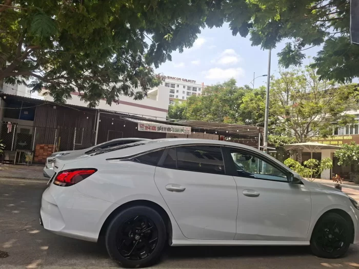 Xe 4 chỗ Nha Trang đi Vĩnh Hy