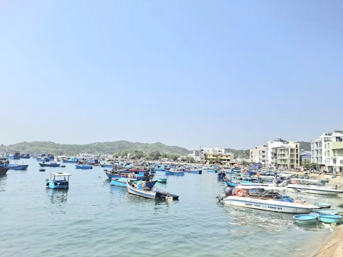 Đặt xe Nha Trang đi Vĩnh Hy
