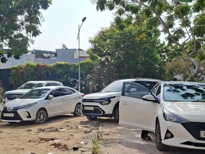 Thuê xe sân bay đi Cà Ná giá rẻ