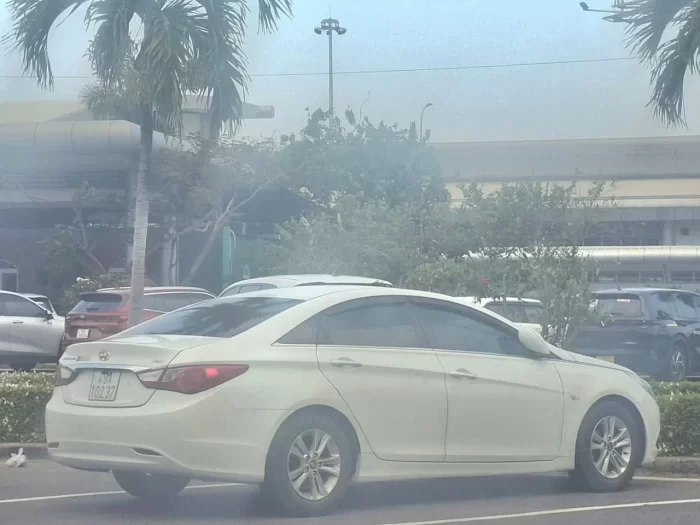 Cần 4 Chỗ Xe Sân Bay Đi Vĩnh Hy
