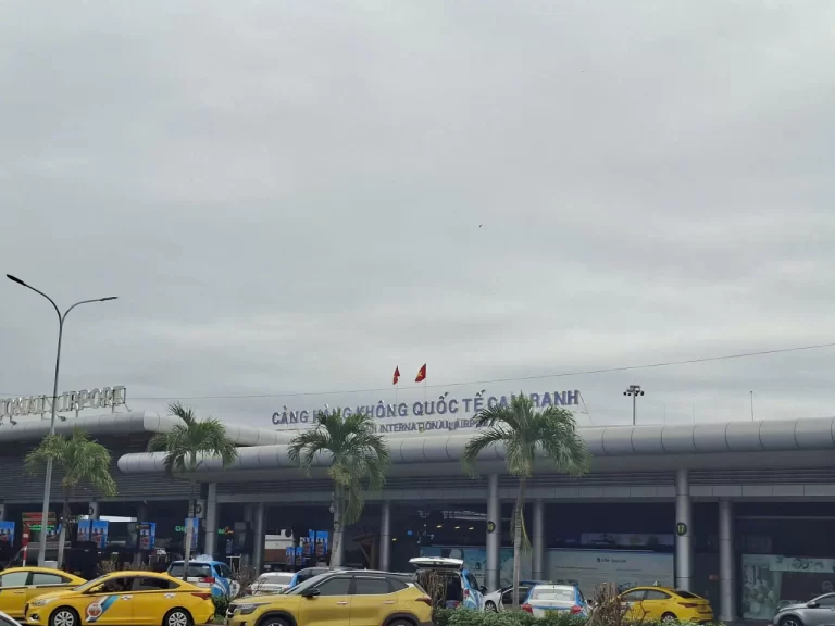 XE SÂN BAY ĐI VĨNH HY