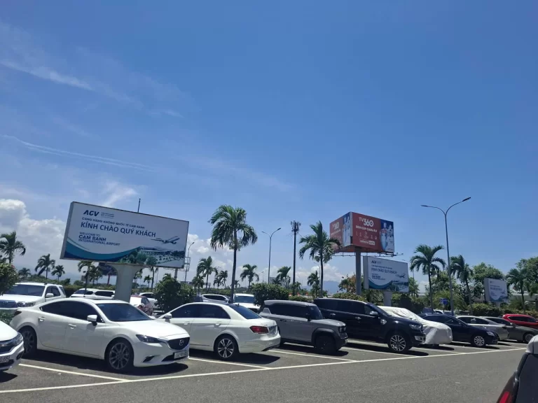 Tìm Xe Taxi Sân Bay Đi Vĩnh Hy Giá Rẻ