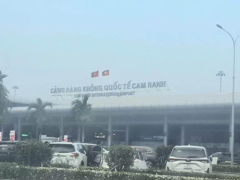 Cần 7 Chỗ Xe Sân Bay Đi Vĩnh Hy
